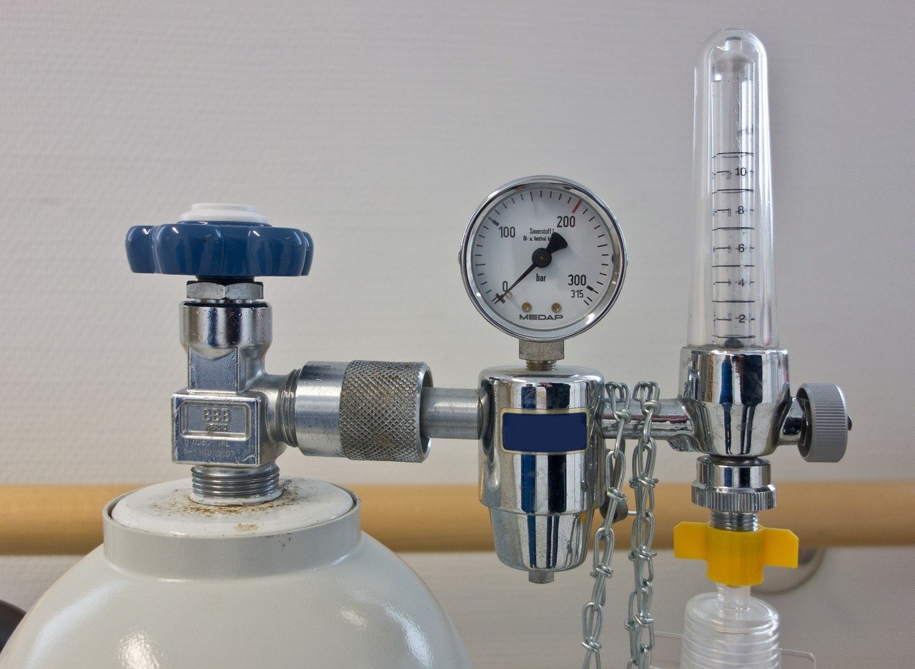 oxygen, pressure regulator, oxygen bottle, bottle, gas bottle, ventilation, civil respirator, hospital, help, gas tap, pressure reducer, compressed air, compressed air bottle, oxygen, oxygen, oxygen, oxygen, oxygen